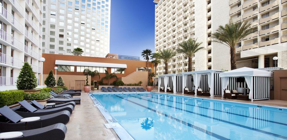 Harrah's Las Vegas Pool